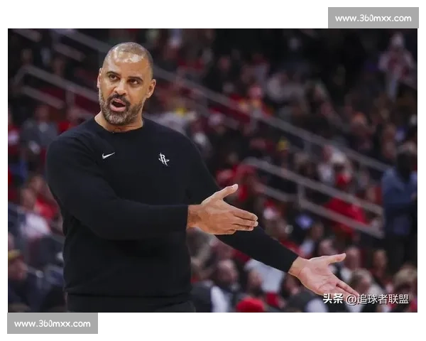 红牌！核心球员被罚下，阿伯丁憾负，主帅赛后暴怒！